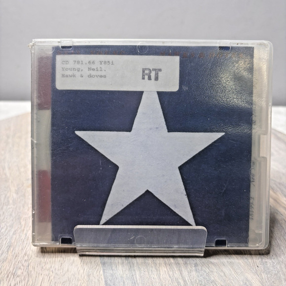 Neil Young – Hawks & Doves CD - Picture 1 of 5